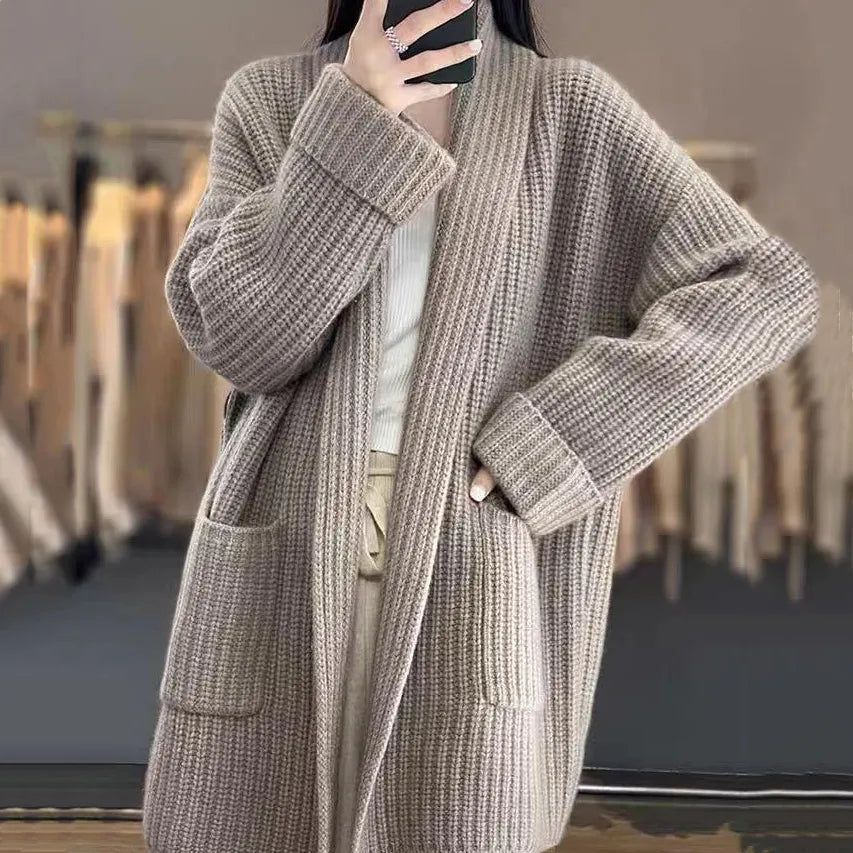 Aliiyah™ - Casual, enkel, mellemlang sweater med lommer