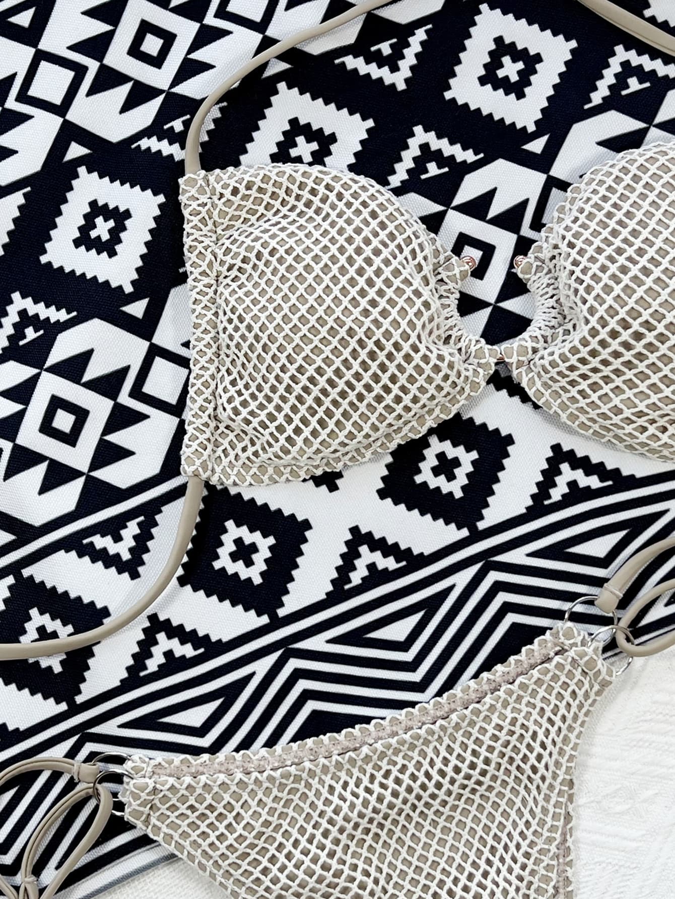 Stilla | Neck Fishnet Bikini Sæt
