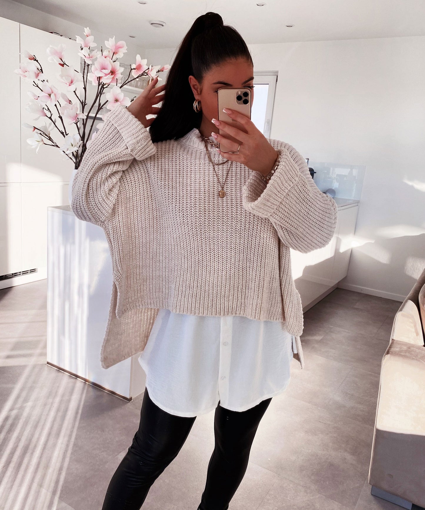 Stilla | Elegant Bluserock Hvid