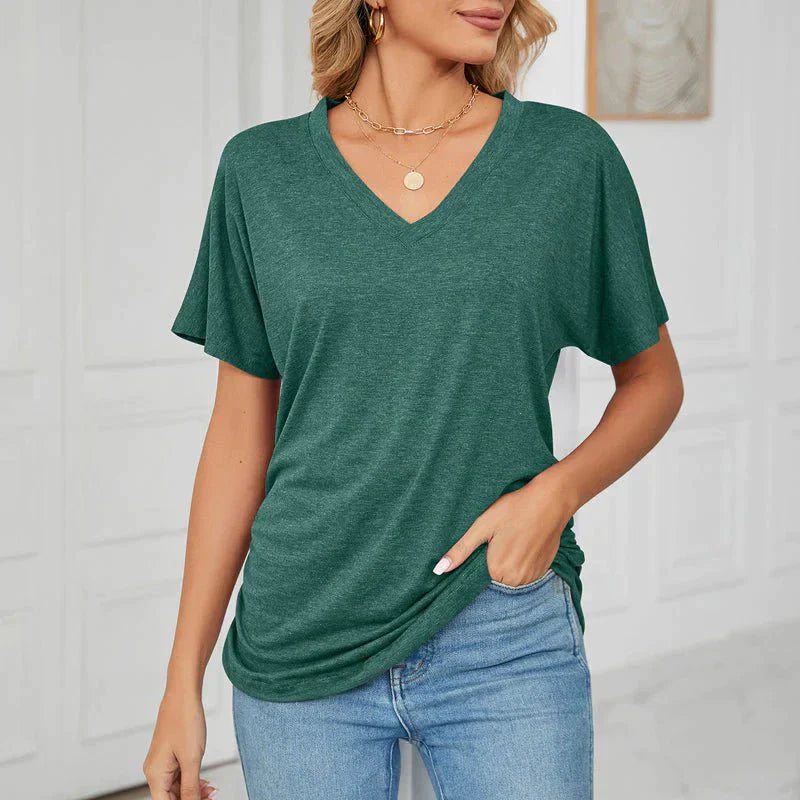 Stilla | Casual T shirt med V udskæring og løs ryg