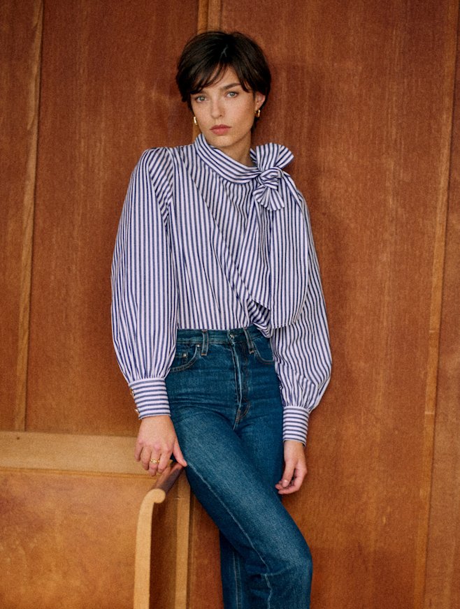 Stilla | Stribet Bluse Med Knytning