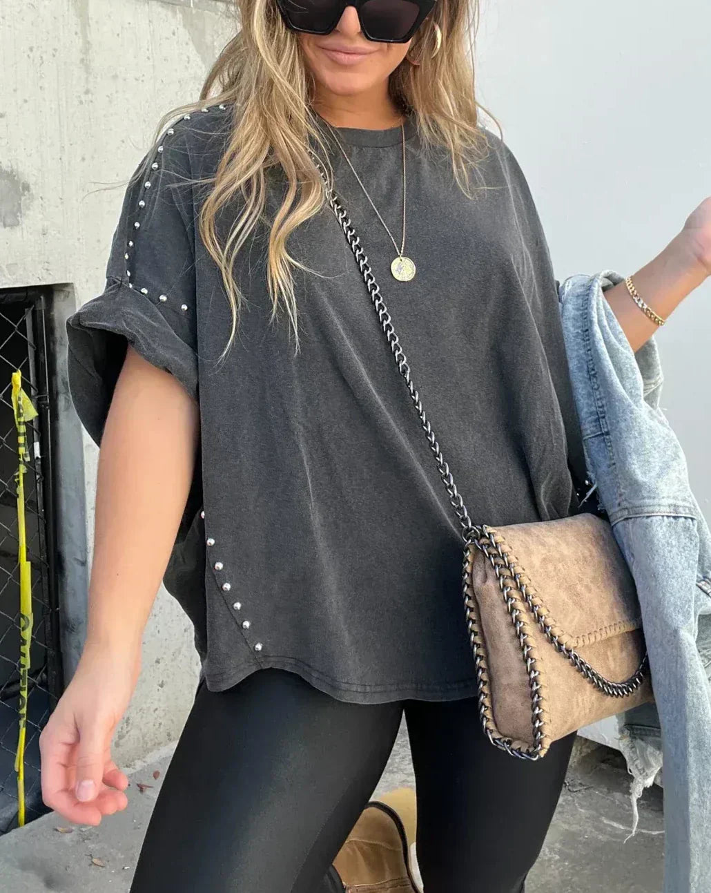 Stilla | Oversized Skjorte med Nitter
