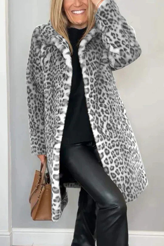 Stilla | Klassisk Vinterfrakke til Kvinder med Leopardprint