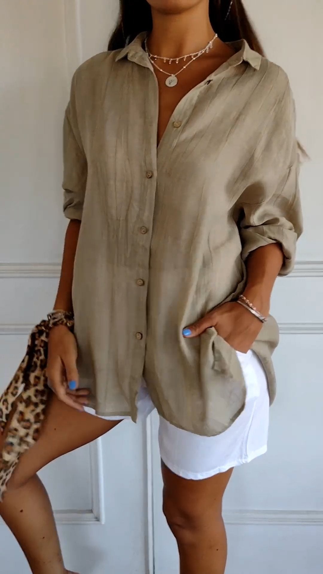 Stilla | Damebluse med lange ærmer og elegante, behagelige manchetter
