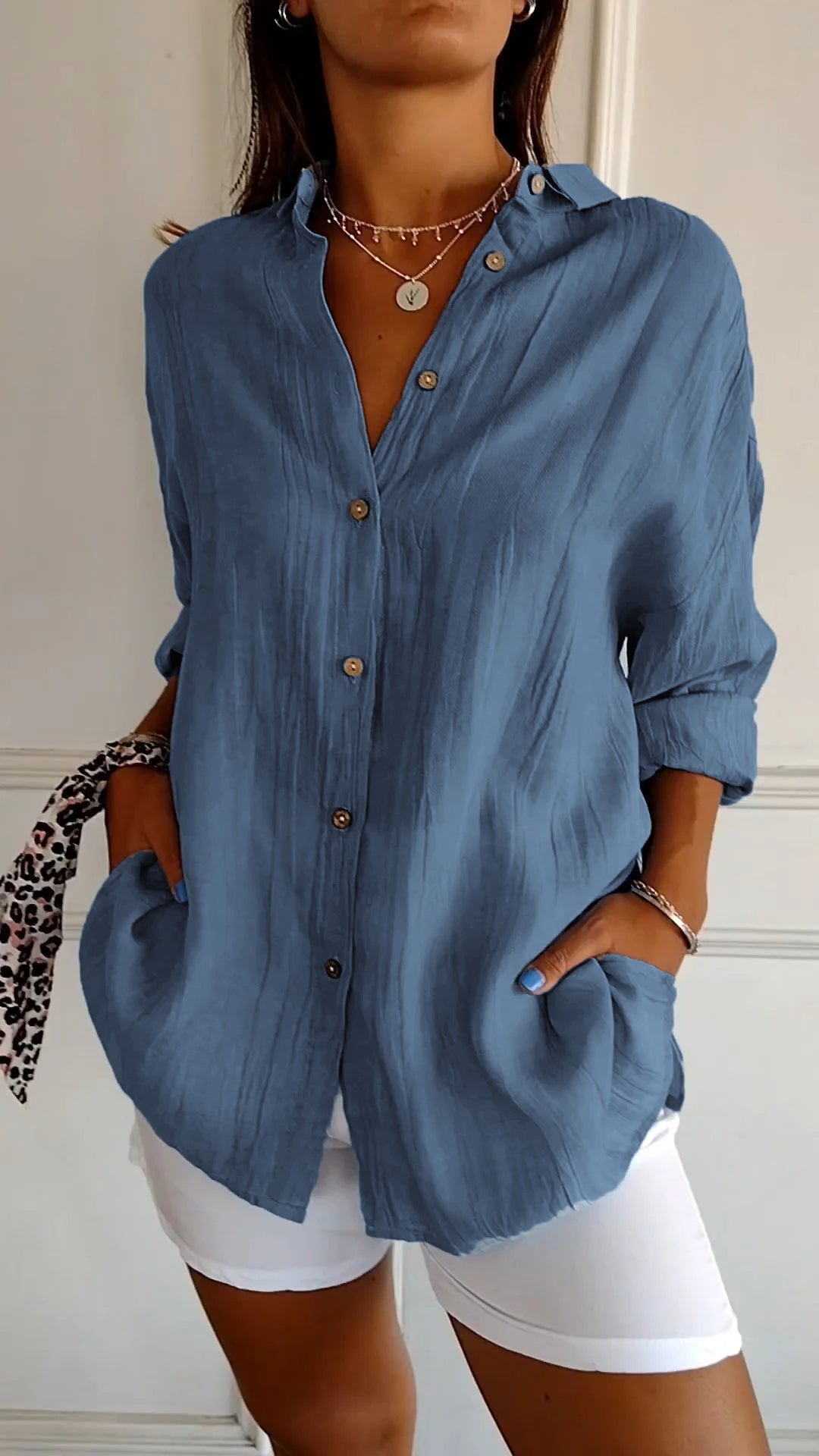 Stilla | Damebluse med lange ærmer og elegante, behagelige manchetter