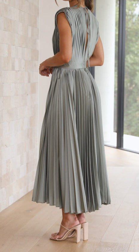 Stilla | Smukt Designet Elegant Kjole