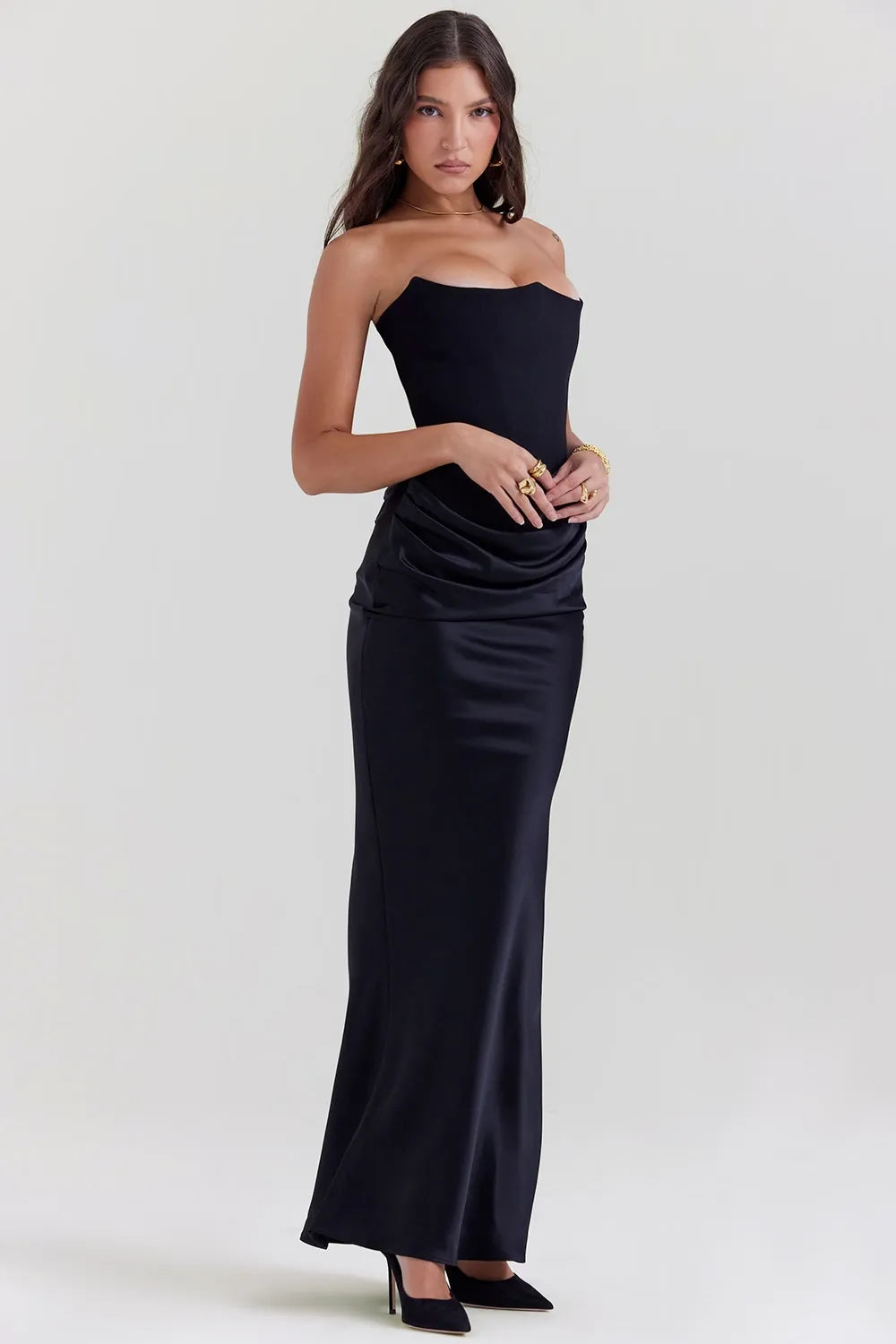 Stilla | Elegant kjole med satin drapering
