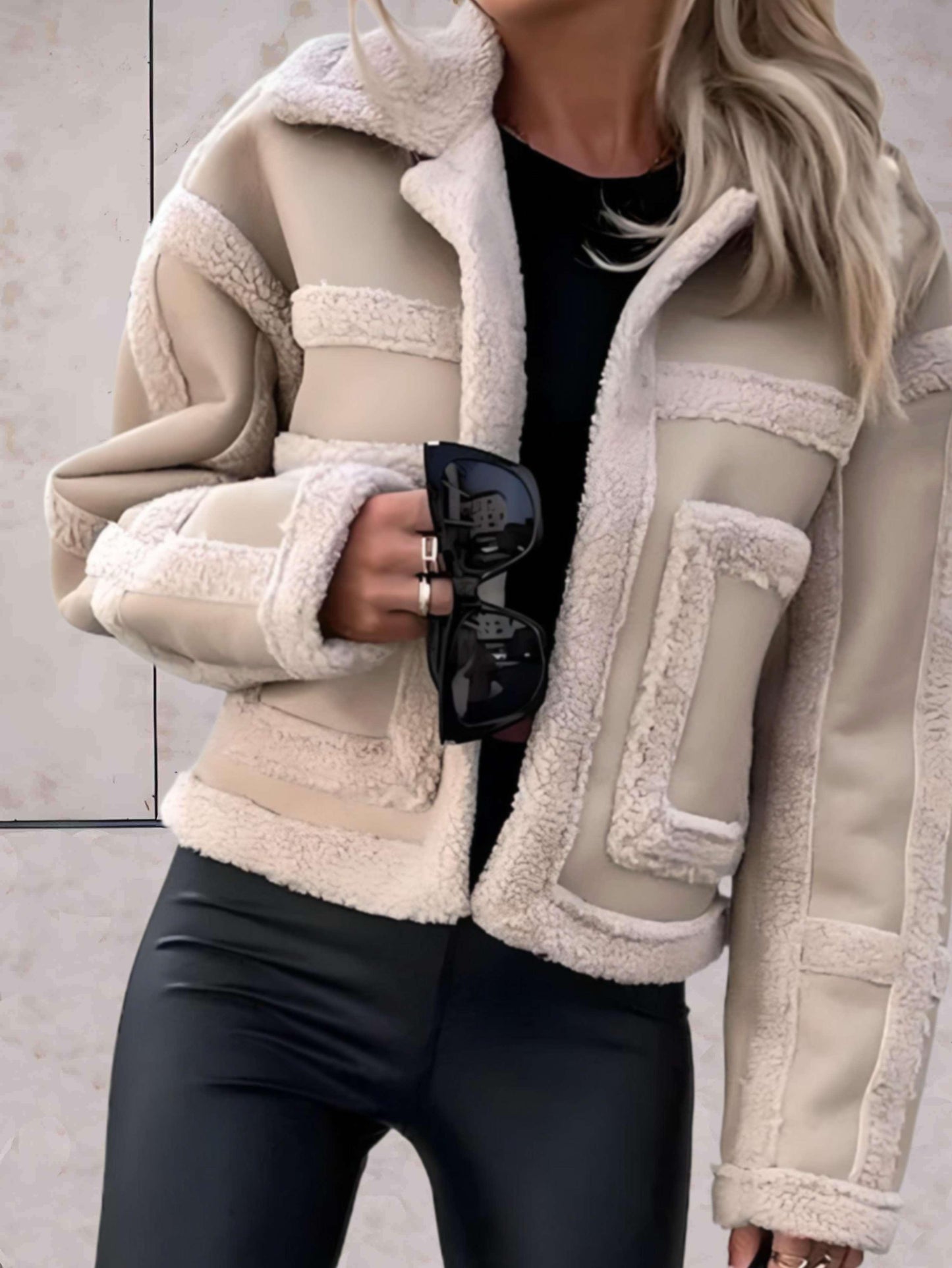 Stilla | Chic Uldfrakke Med Pelskrave