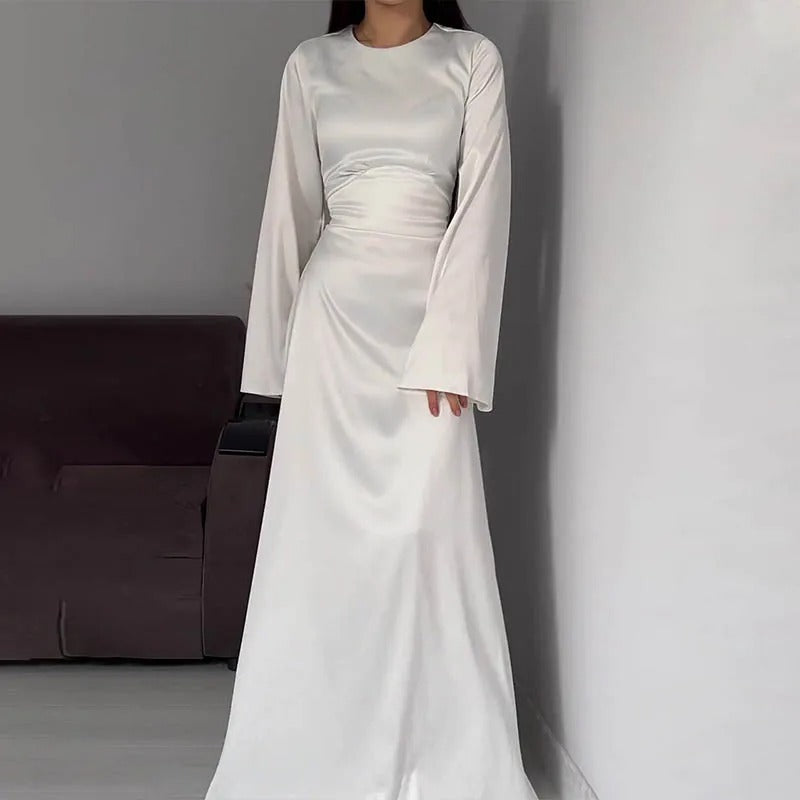 Stilla | Lange Kvinders Satin Kjoler