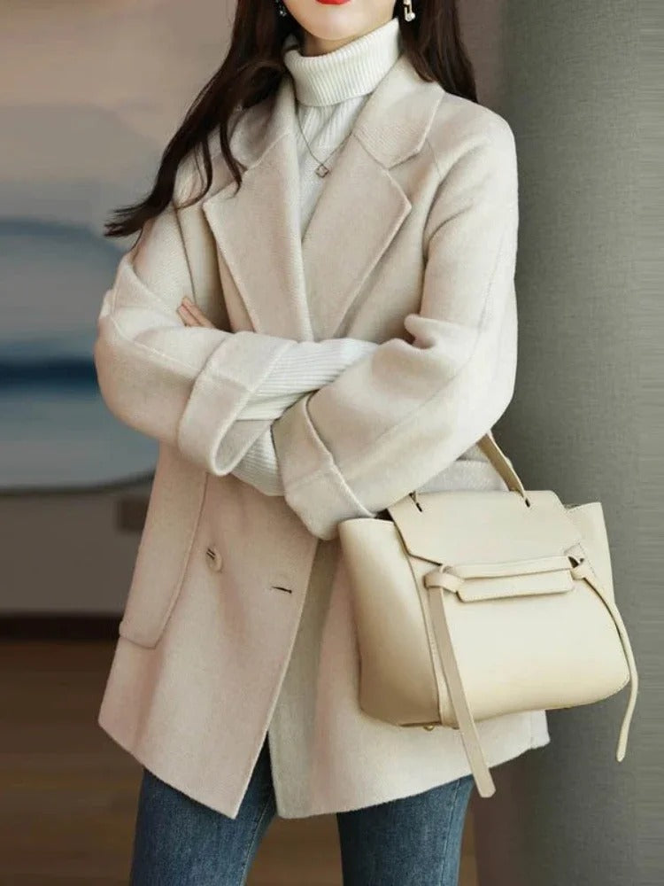 Stilla | Elegant Trenchcoat Med Lange Ærmer, Perfekt Til Efteråret