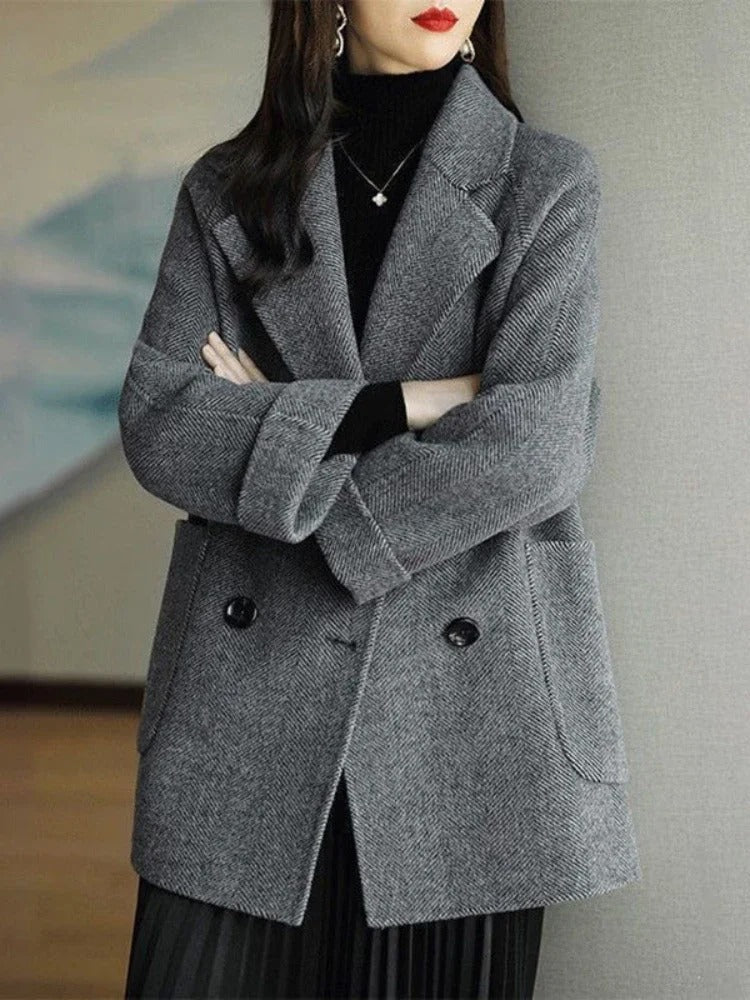 Stilla | Elegant Trenchcoat Med Lange Ærmer, Perfekt Til Efteråret