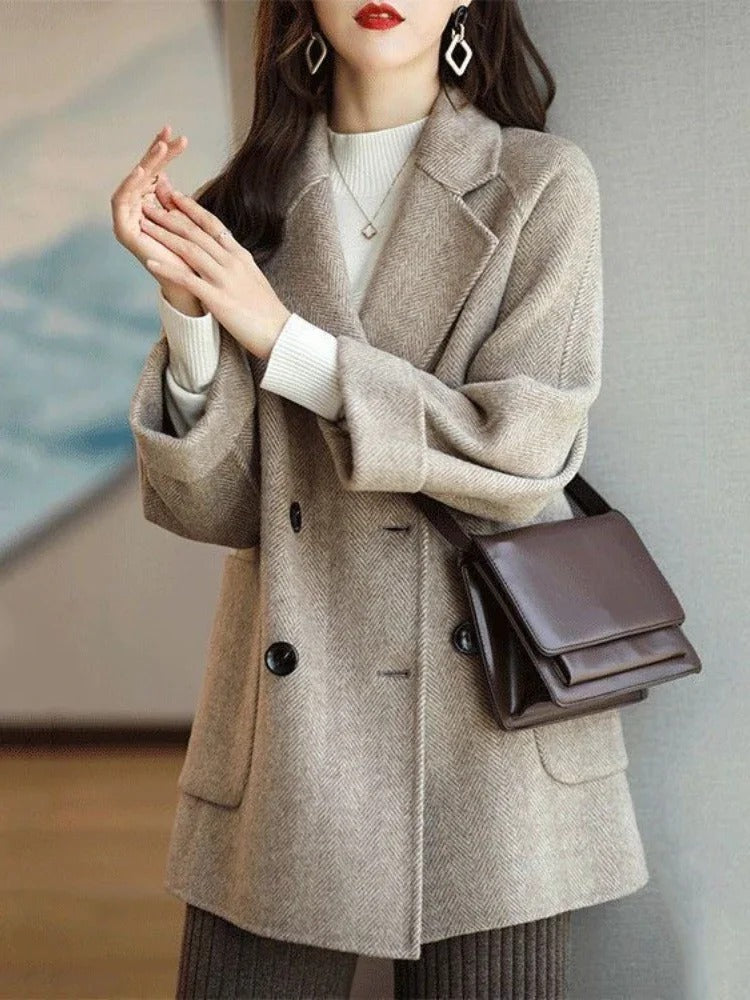 Stilla | Elegant Trenchcoat Med Lange Ærmer, Perfekt Til Efteråret