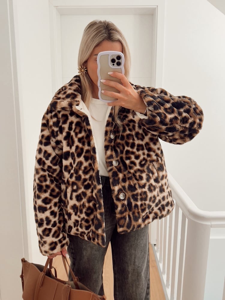 Stilla | Vendbar Anorak Med Leopardmønster