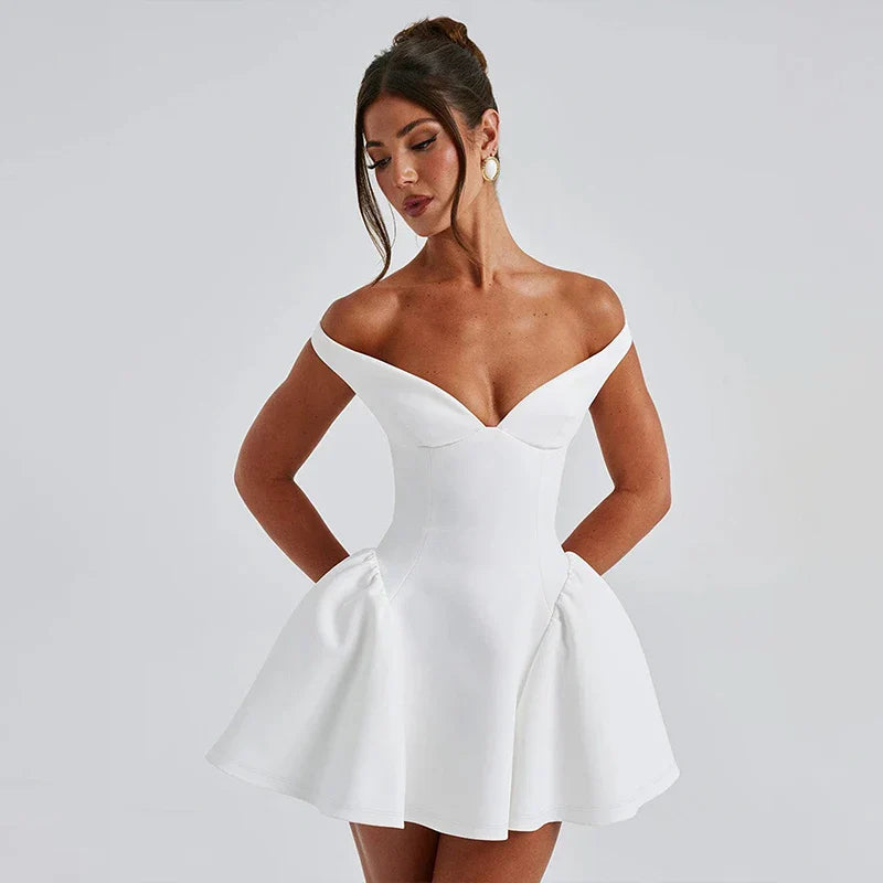 Stilla | Kvindernes Dybt Udsnit Mode Designer Halterneck Mini Kjoler (korte)