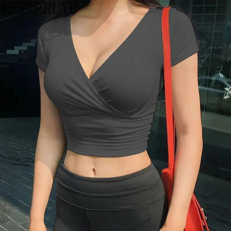 Stilla | Kvinders V-Hals Crop Tops Mode Designer T-Shirts