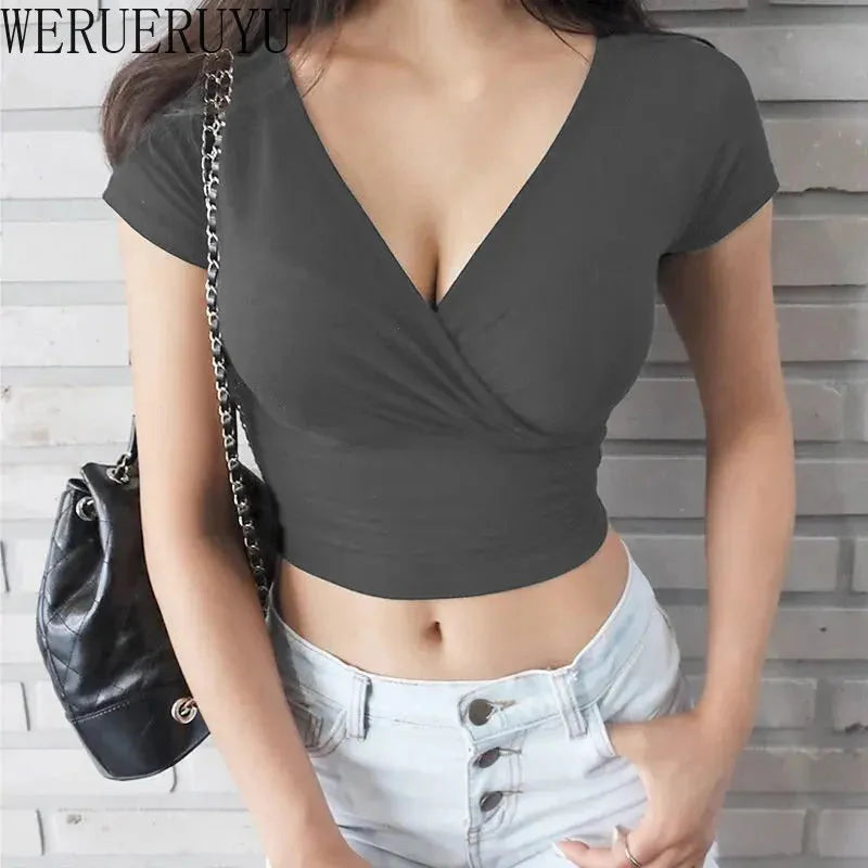Stilla | Kvinders V-Hals Crop Tops Mode Designer T-Shirts