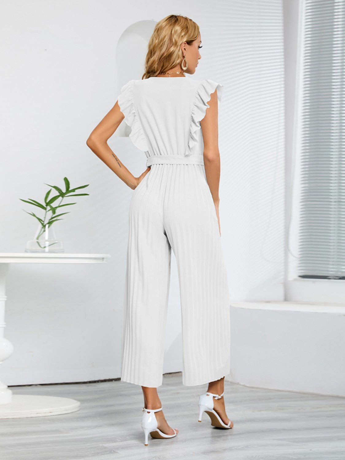 Stilla | Surplice Cap Sleeve Jumpsuit