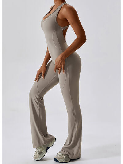 Stilla | Bred Strop Bootcut Aktiv Jumpsuit