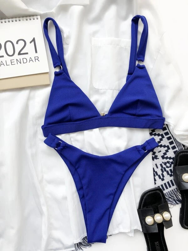 Stilla | Bikini Triangle Med Delta Wing Cups
