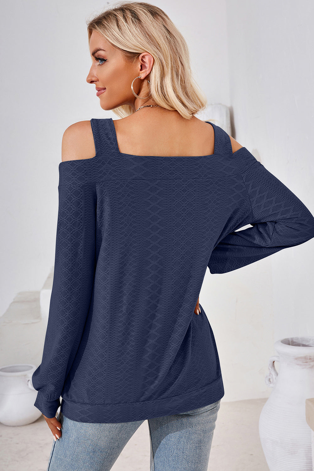 Stilla | Square Neck Cold Shoulder T-shirt