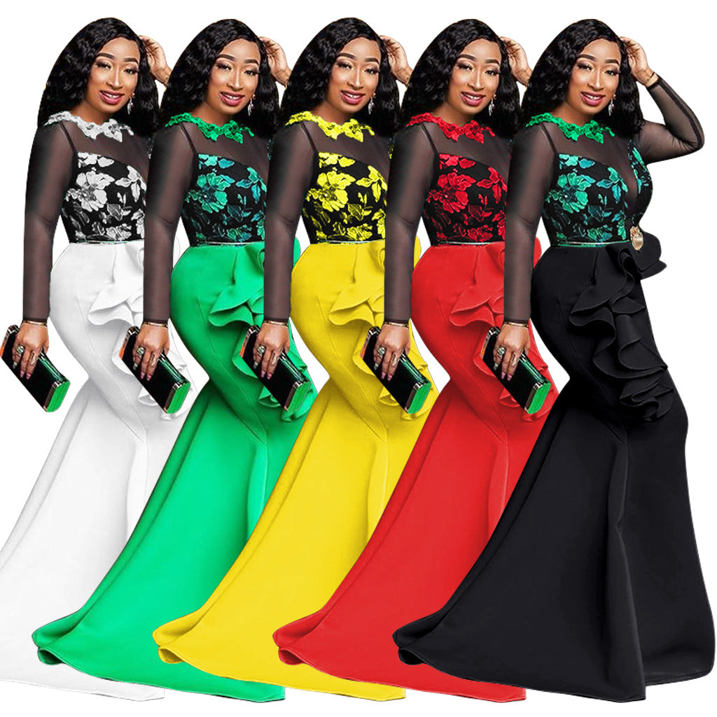 Dame Elegant aftenkjole i havfrue-stil med florale accenter og gennemsigtige ærmer Stilla