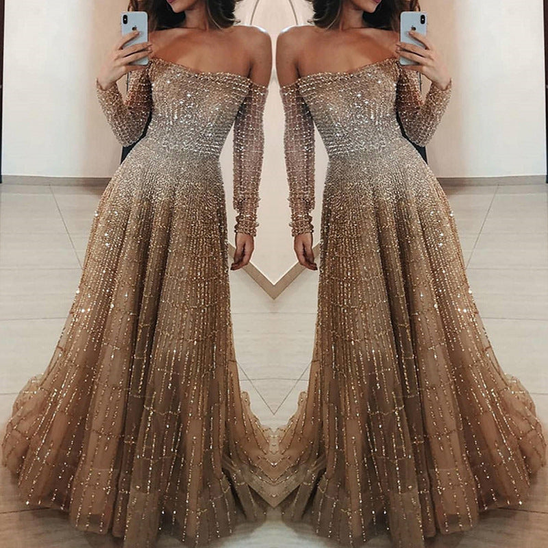 Dame Elegant aftenkjole med skinnende detaljer og stropløs snit Stilla