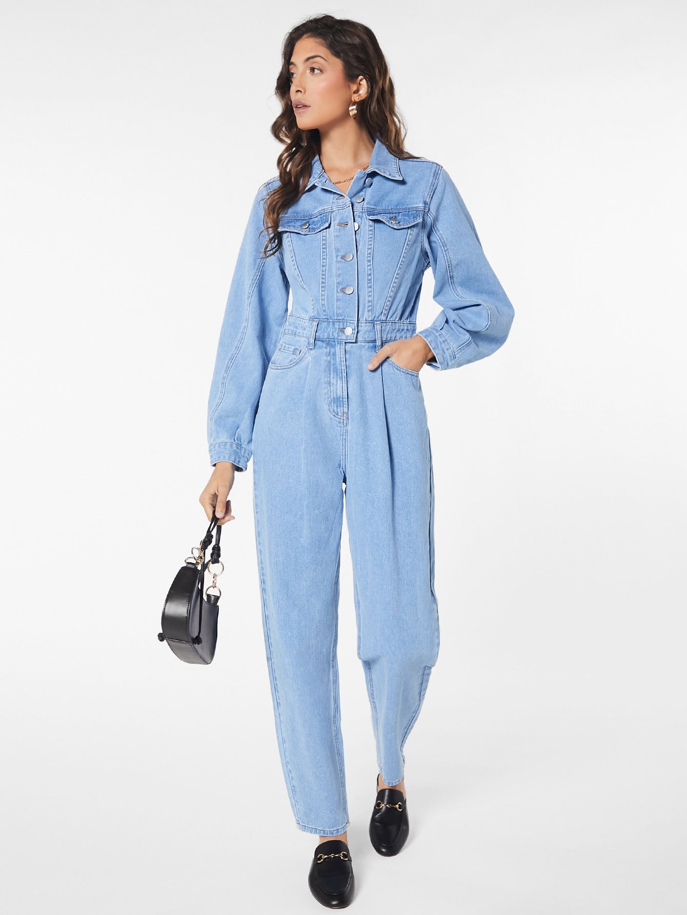Stilla | Blues Jumpsuit Med Klaplomme Lavet Af Denim Med Knaplukning Foran