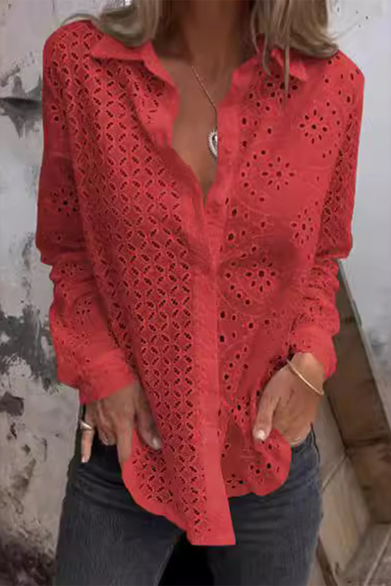 Stilla | Ensfarvede Casual Bluser Med Omslået Krave