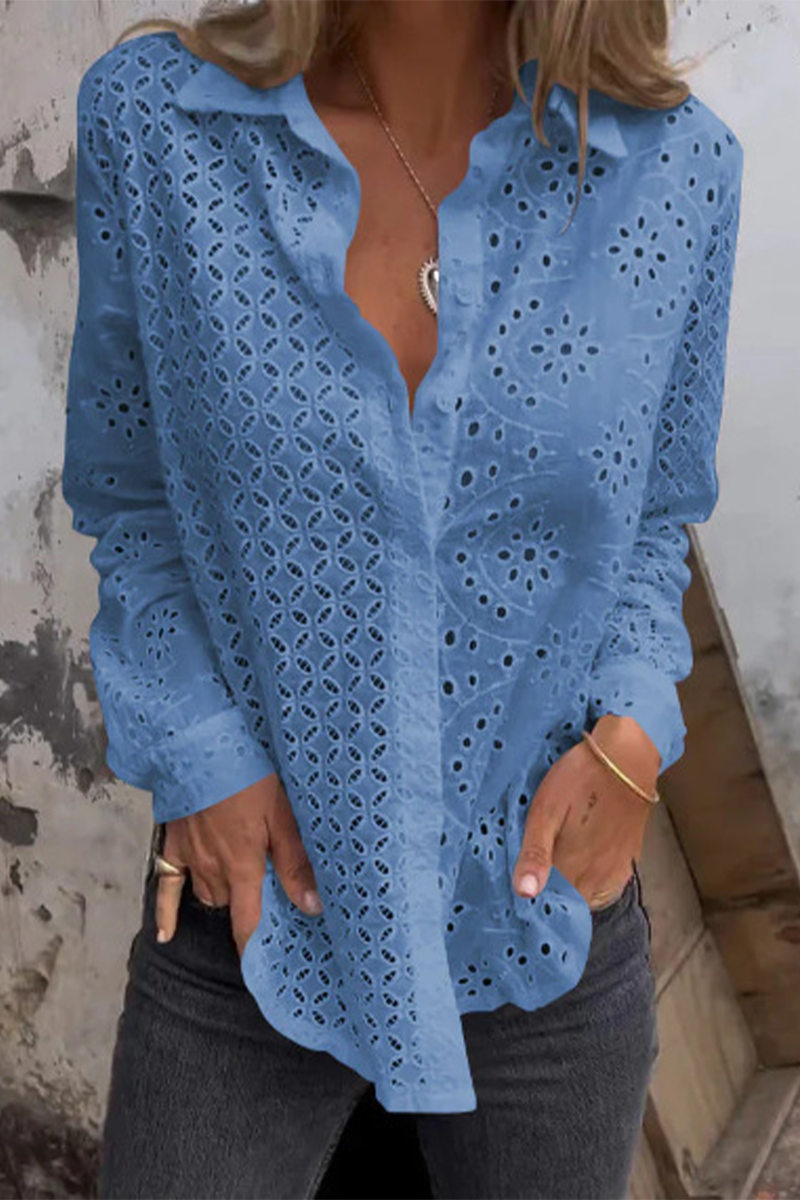 Stilla | Ensfarvede Casual Bluser Med Omslået Krave