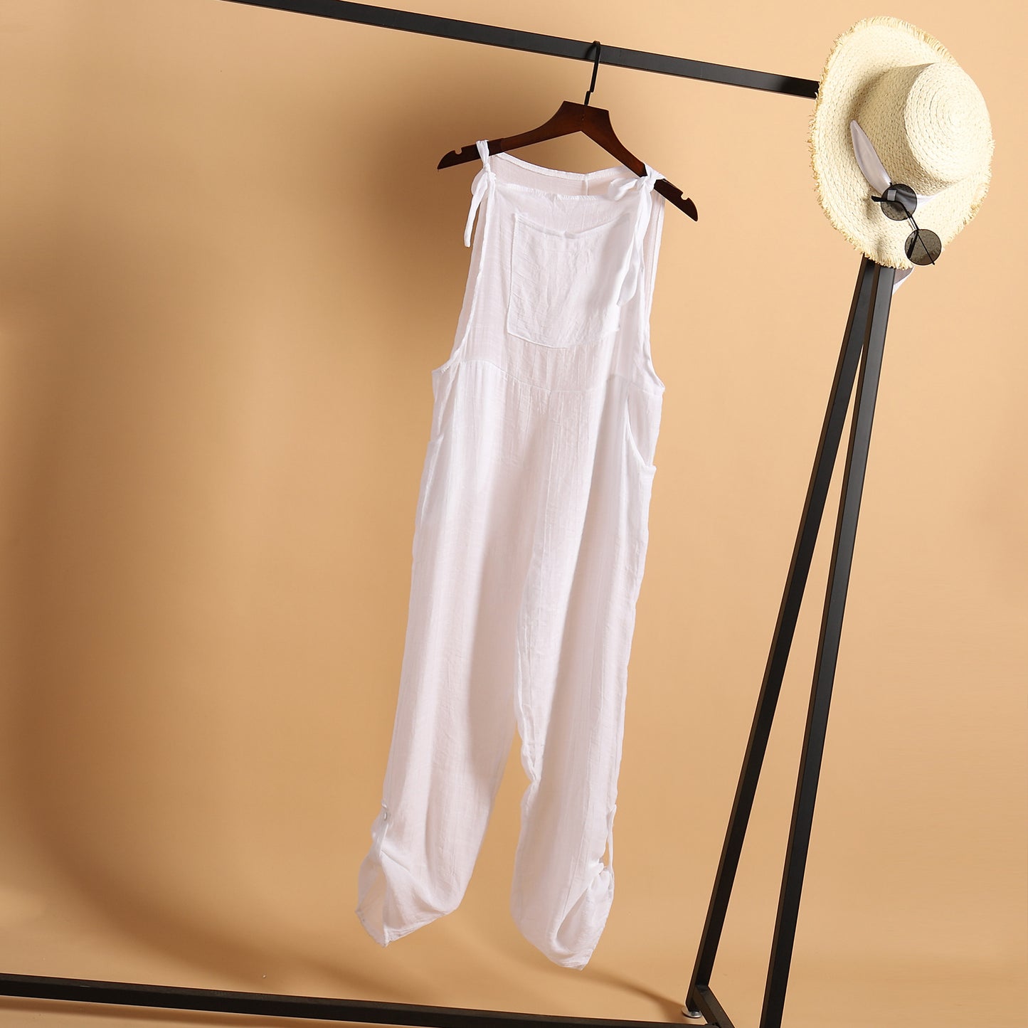 Dame Løs Jumpsuit med justerbare stropper og praktiske lommer Stilla
