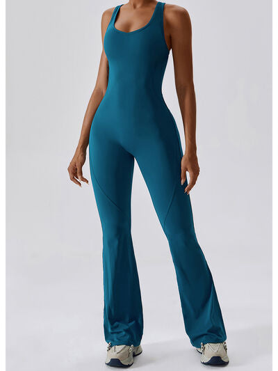 Stilla | Bred Strop Bootcut Aktiv Jumpsuit