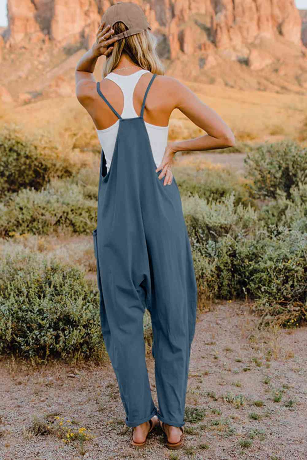 Stilla | Tag V-hals ærmeløs jumpsuit med lomme