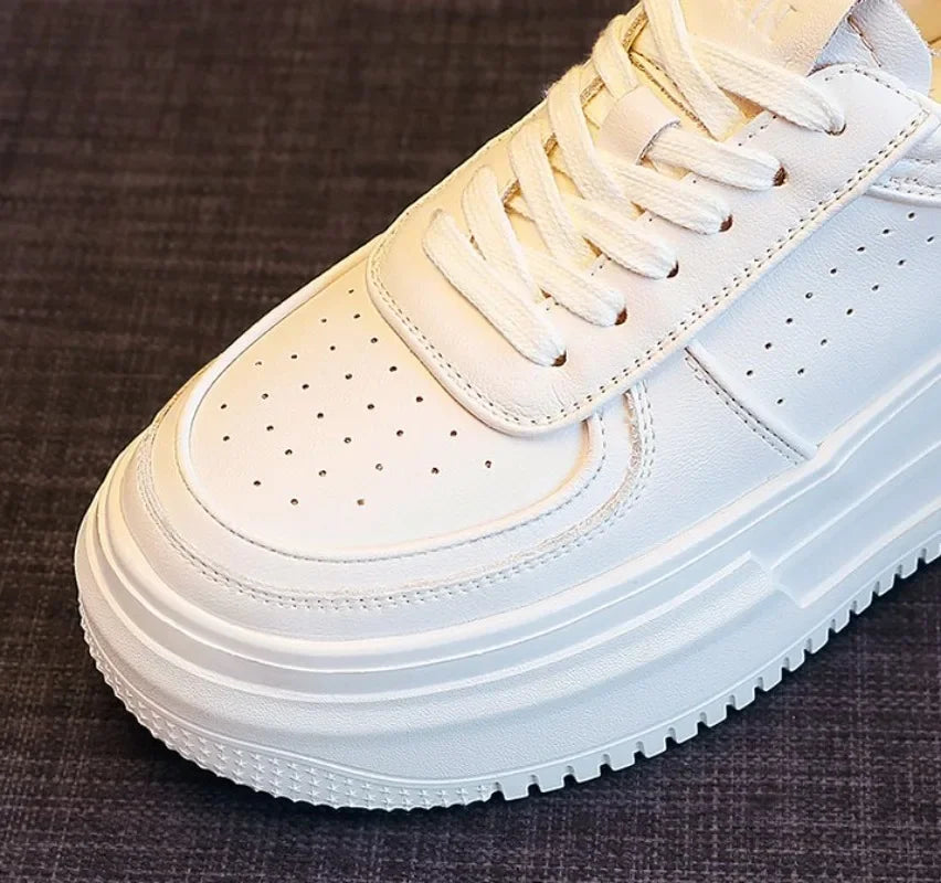 Stilla | Behagelige Hvide Platform Sneakers til Kvinder