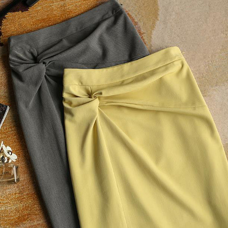 Dame nederdel med dekorativ knude-detalje og elegant silhuet Stilla