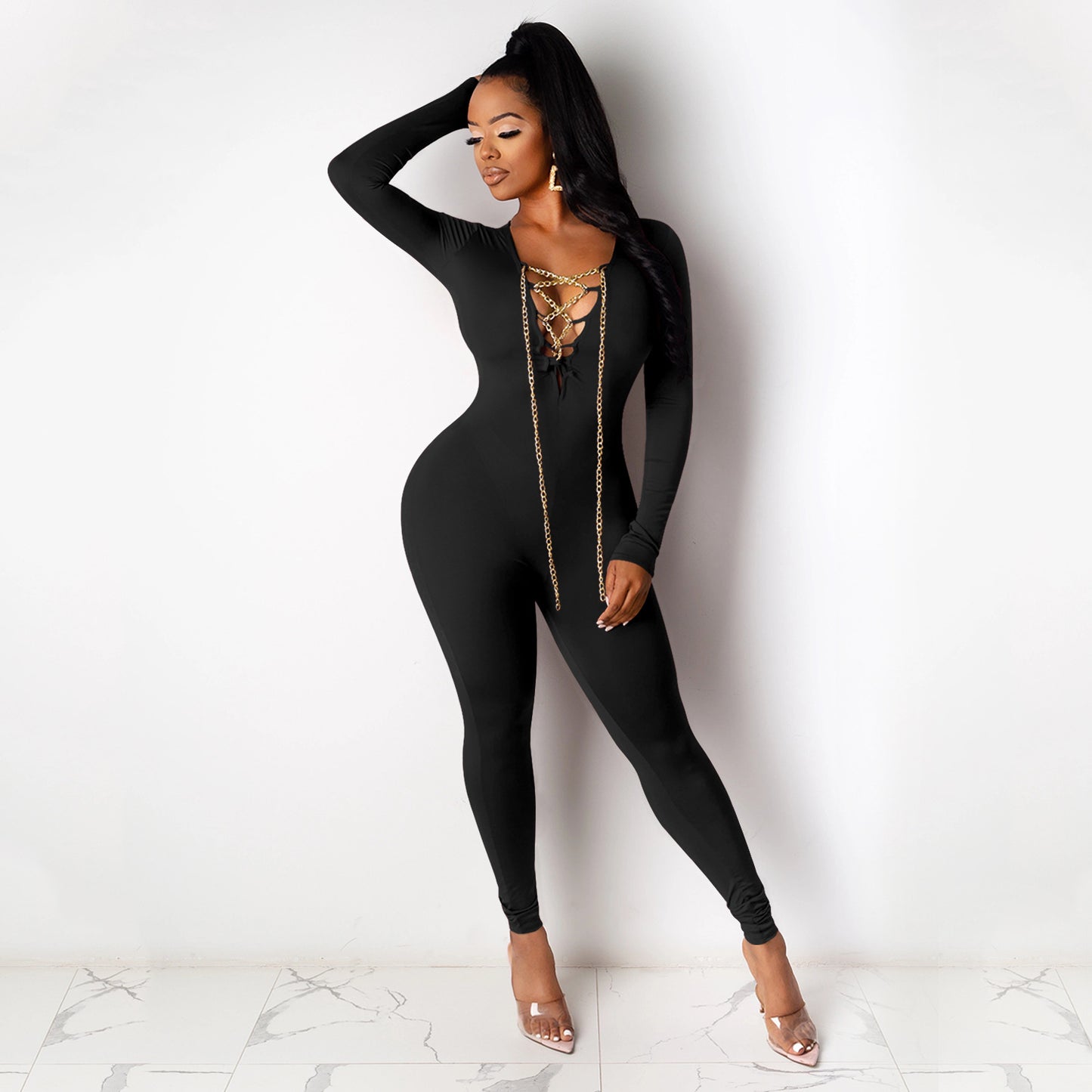 Dame Bodycon jumpsuit med dyb V-hals og iøjnefaldende snøredetaljer Stilla