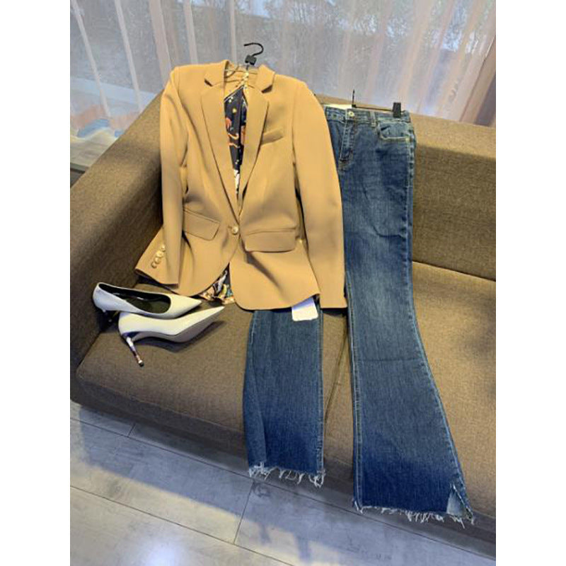 Dame elegant blazerjakke med klassiske detaljer og moderne accenter Stilla