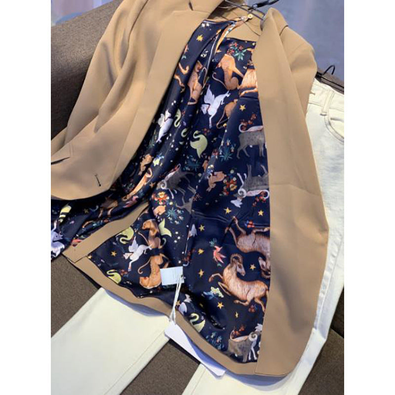 Dame elegant blazerjakke med klassiske detaljer og moderne accenter Stilla