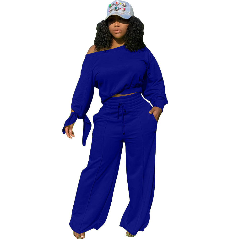 Dame afslappet og moderigtigt fritidssæt med raffinerede detaljer Stilla