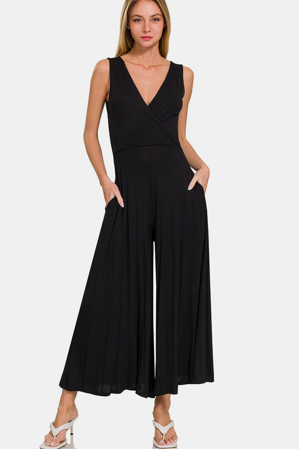 Stilla | Surplice Udkæring Ærmeløs Jumpsuit