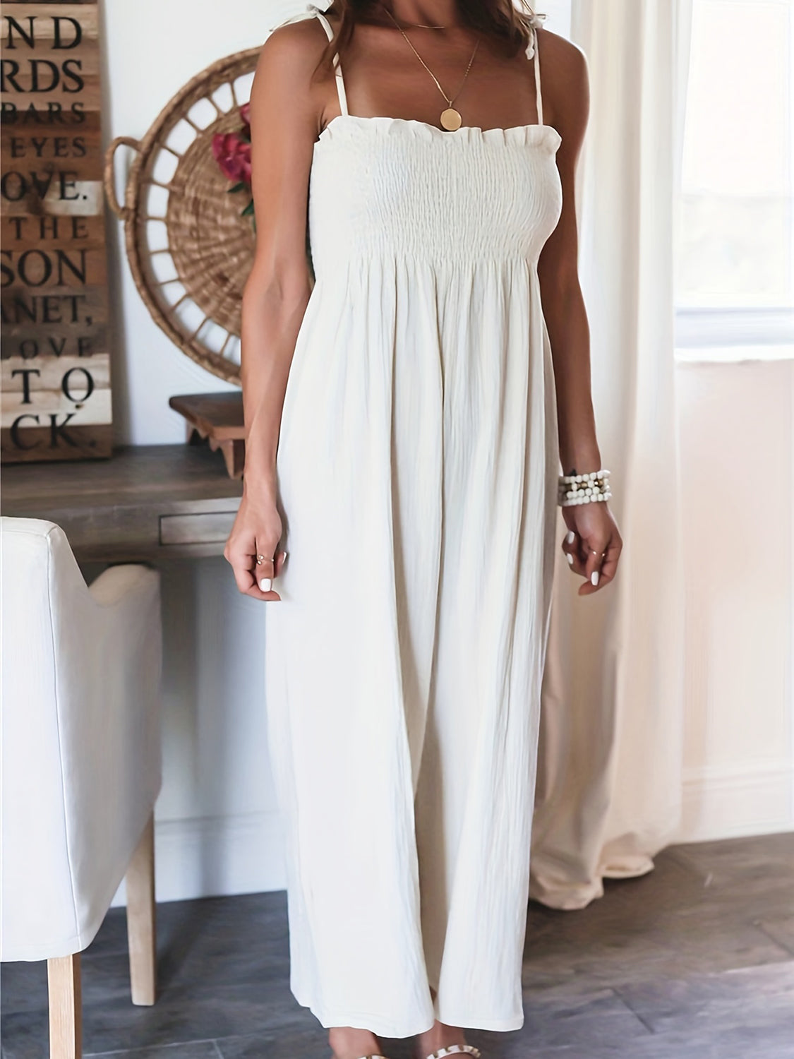 Stilla | Størrelse Smocket Spaghetti Strap Bred Ben Jumpsuit