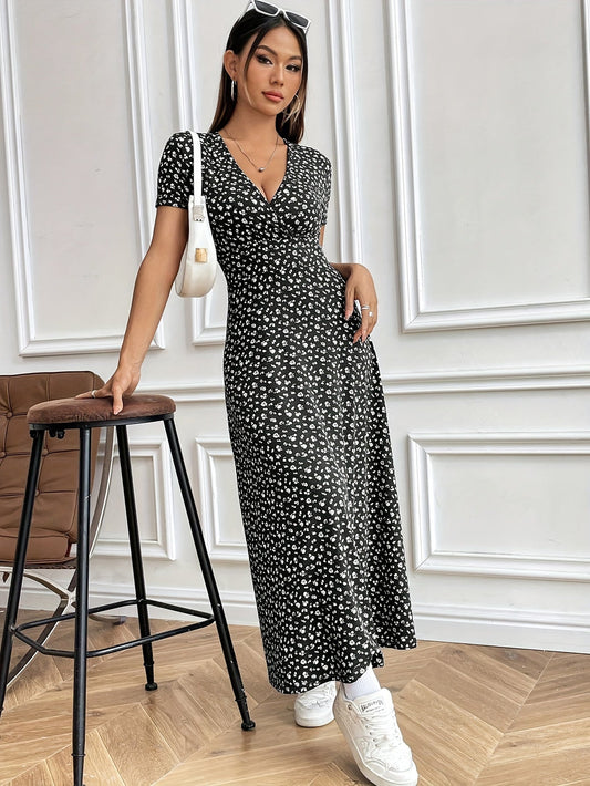 Stilla | Elegant Kjole Med Blomstermønster V-Hals Polyester Og Elastan Til Alle