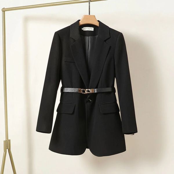 Stilla | Elegant og smart blazer