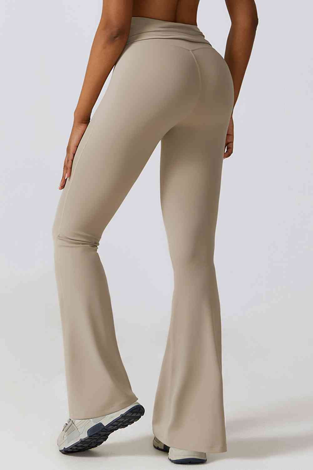 Stilla | Hals Flare Sport Jumpsuit