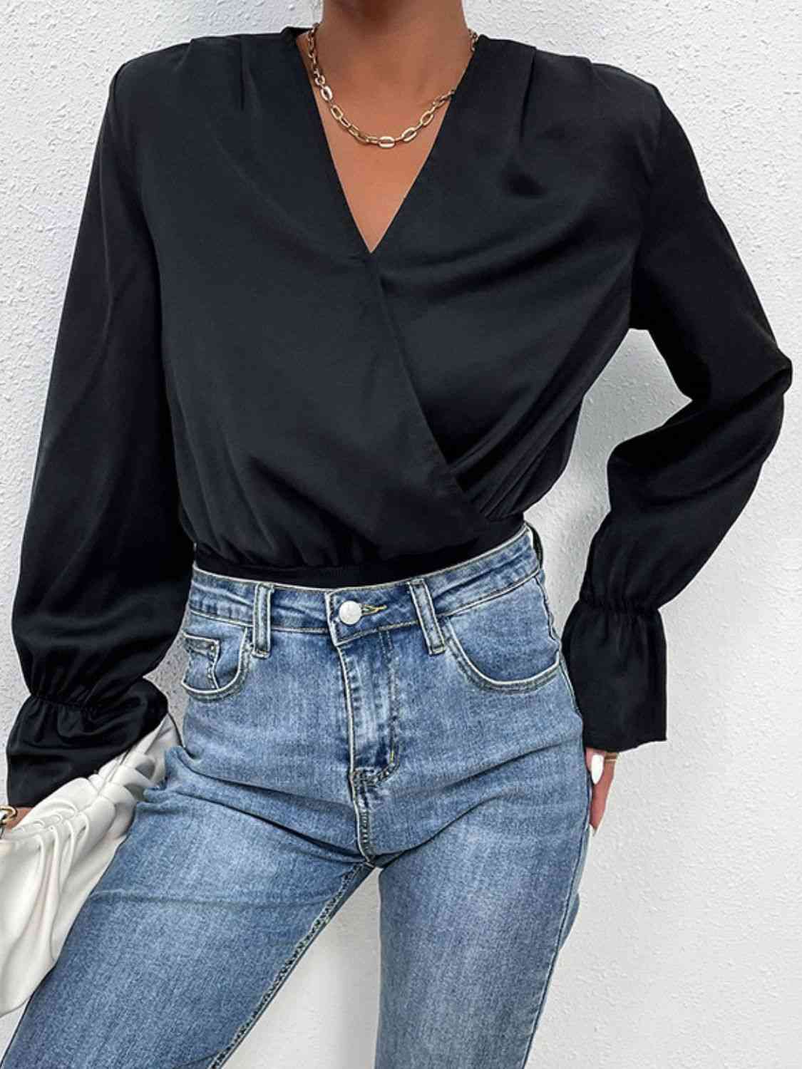 Stilla | Nakke Flounce Ærme Bodysuit
