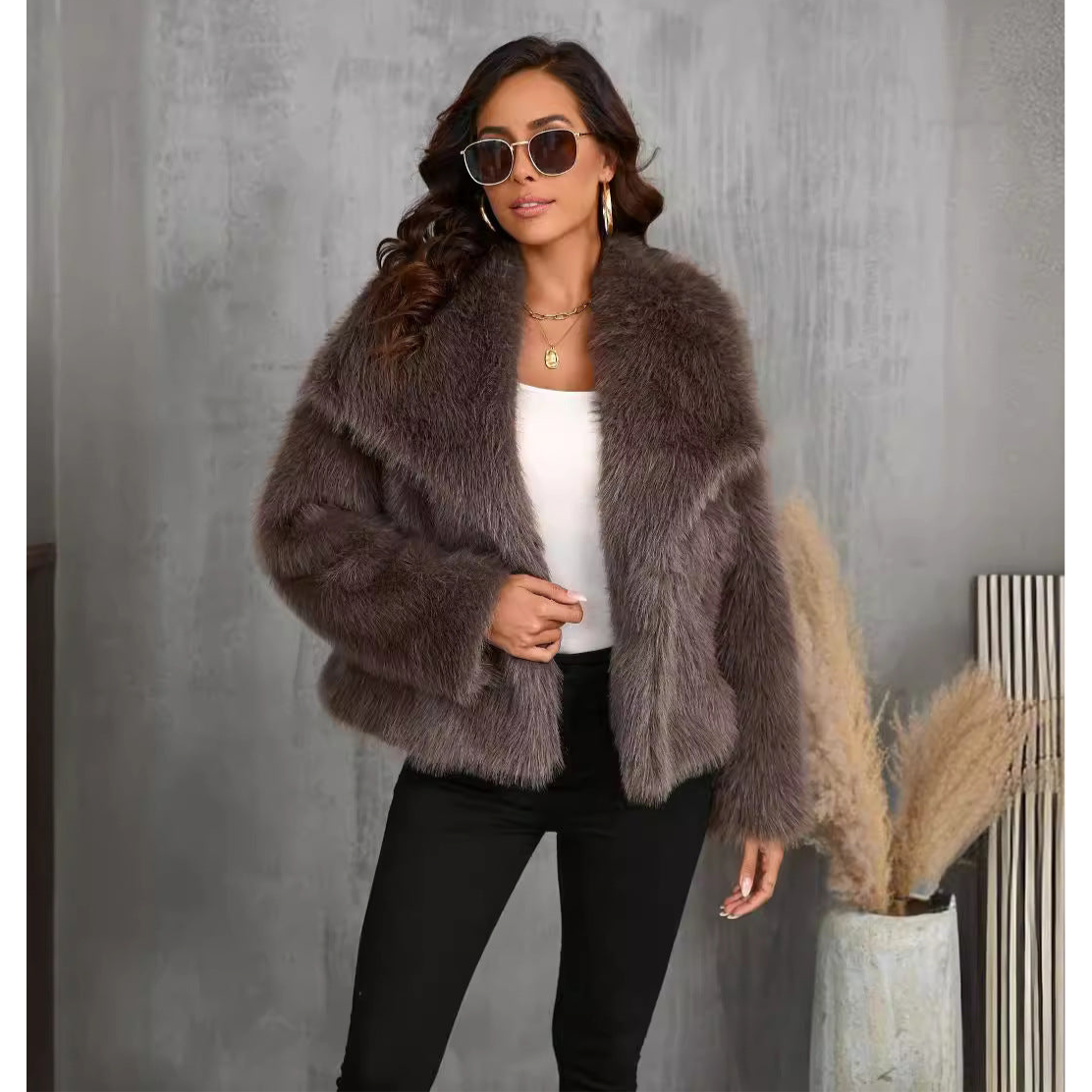 Stilla | Fashionable Fluffy Plush Fox Fur Coat