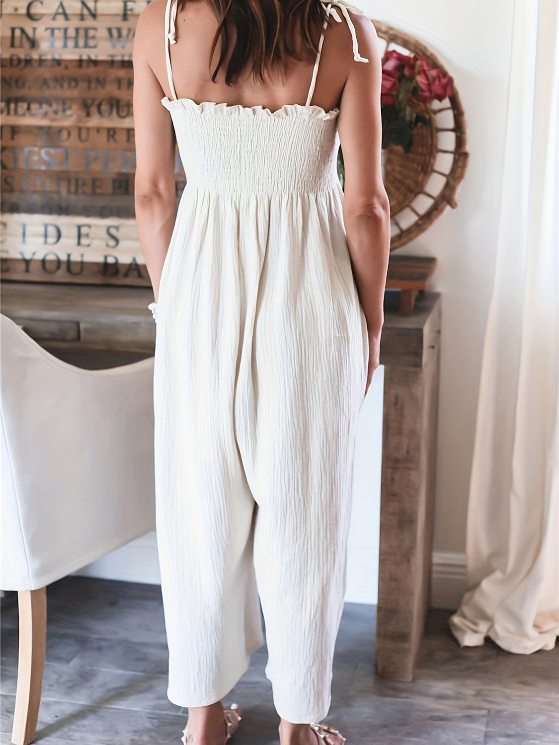 Stilla | Størrelse Smocket Spaghetti Strap Bred Ben Jumpsuit