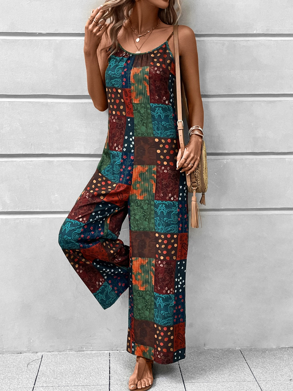 Stilla | Scoop Neck Spaghetti Strap Jumpsuit