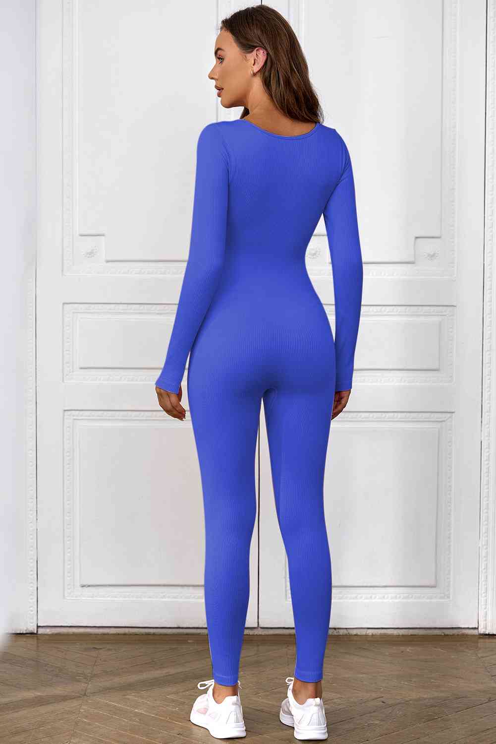 Stilla | Ermeløs Scoop Neck Skinny Jumpsuit