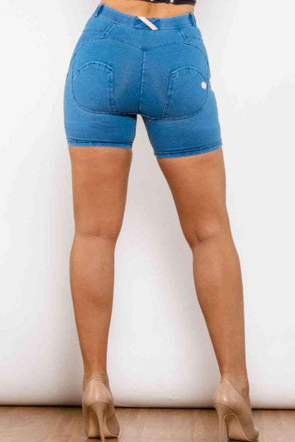 Stilla | Størrelse Knapperede Tætsiddende Denim Shorts