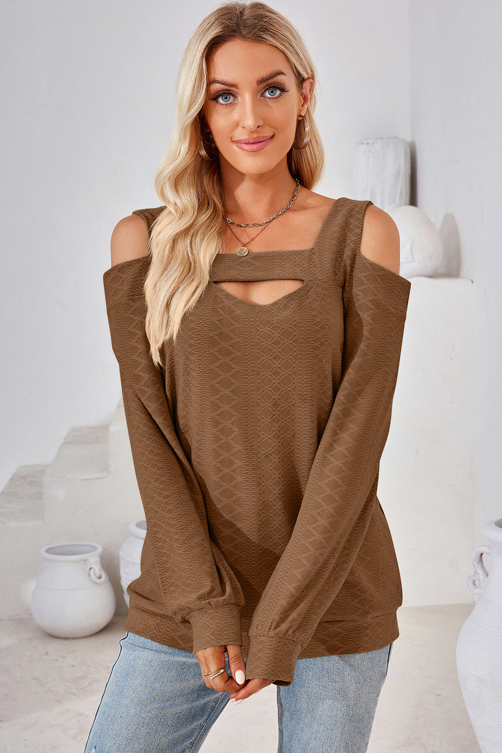 Stilla | Square Neck Cold Shoulder T-shirt
